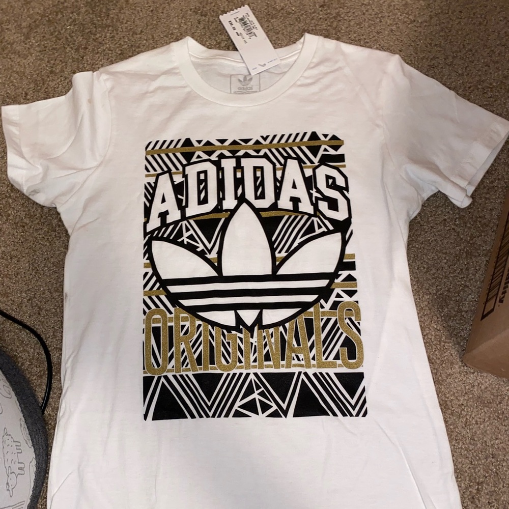 Adidas tee